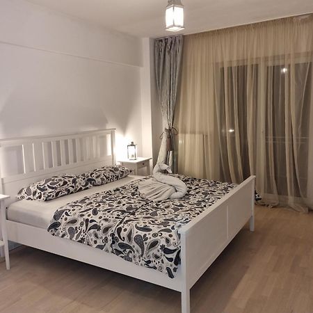 Park Residence 5, 2 Bedroom Apartment Bucureşti Eksteriør bilde