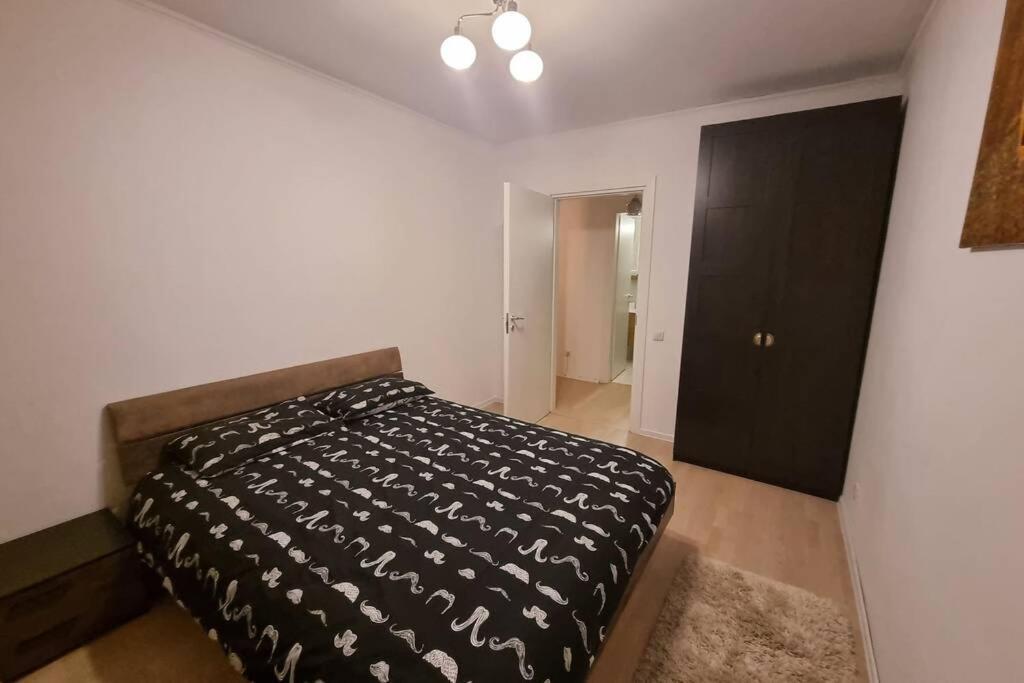 Park Residence 5, 2 Bedroom Apartment Bucureşti Eksteriør bilde