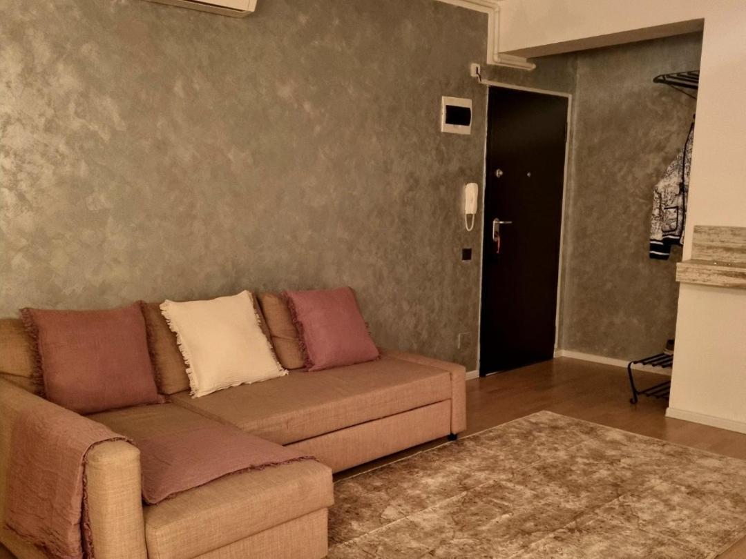 Park Residence 5, 2 Bedroom Apartment Bucureşti Eksteriør bilde