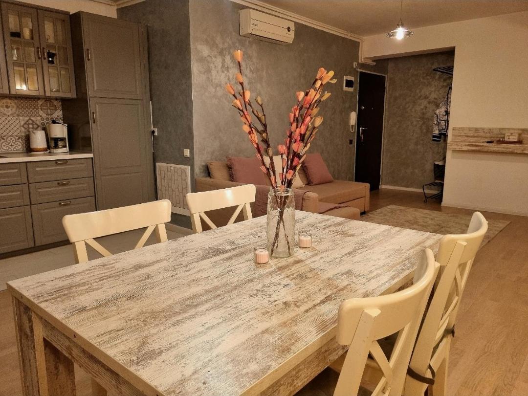 Park Residence 5, 2 Bedroom Apartment Bucureşti Eksteriør bilde